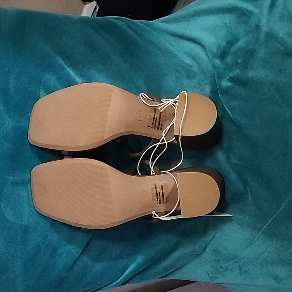 A New Day Rosewood/Cris Sandal NWT - Picture 4 of 4